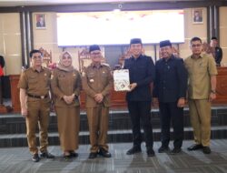 RAPBD Konsel Tahun 2024 Rp 1,7 Triliun Diserahkan ke DPRD Untuk Dibahas dan Ditetapkan