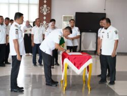 Komitmen Wujudkan Konsel SETARA, Bupati Irham Tandatangani Perjanjian Kinerja SKPD