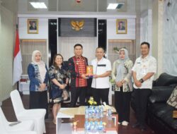 Bupati Irham Kalenggo Terima Pengembalian Dana Hibah Pilkada Rp 4,1 Miliar dari Bawaslu