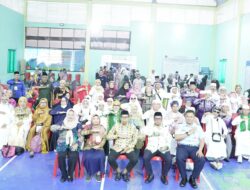 Jemaah Haji Tiba di Konsel, Disambut Hangat Keluarga