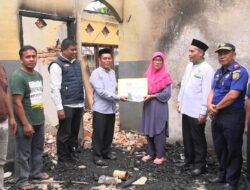 Baznas Konsel Salurkan Bantuan Uang Tunai untuk Korban Kebakaran di Andoolo Barat