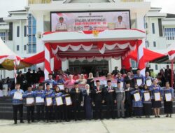 Peringatan Hari Pahlawan Dimeriahkan Pembagian Bantuan Hibah dan Penghargaan Tenaga Kesehatan Teladan