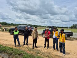 Wabup Konsel “Sidak” Proyek Jalan 19 Miliar, Jangan Ada Kendala Teknis