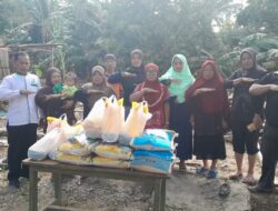 BAZNAS Konsel Salurkan Sembako dan Santunan bagi Korban Puting Beliung di Desa Leleka