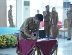 Pimpin Penandatanganan Perjanjian Kinerja 2026, Bupati Konsel Tegaskan Komitmen Pelayanan Publik