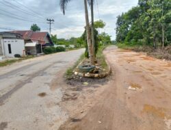 Jalan Ibukota Rusak Parah, Nyawa dan Ekonomi Warga Jadi Taruhan
