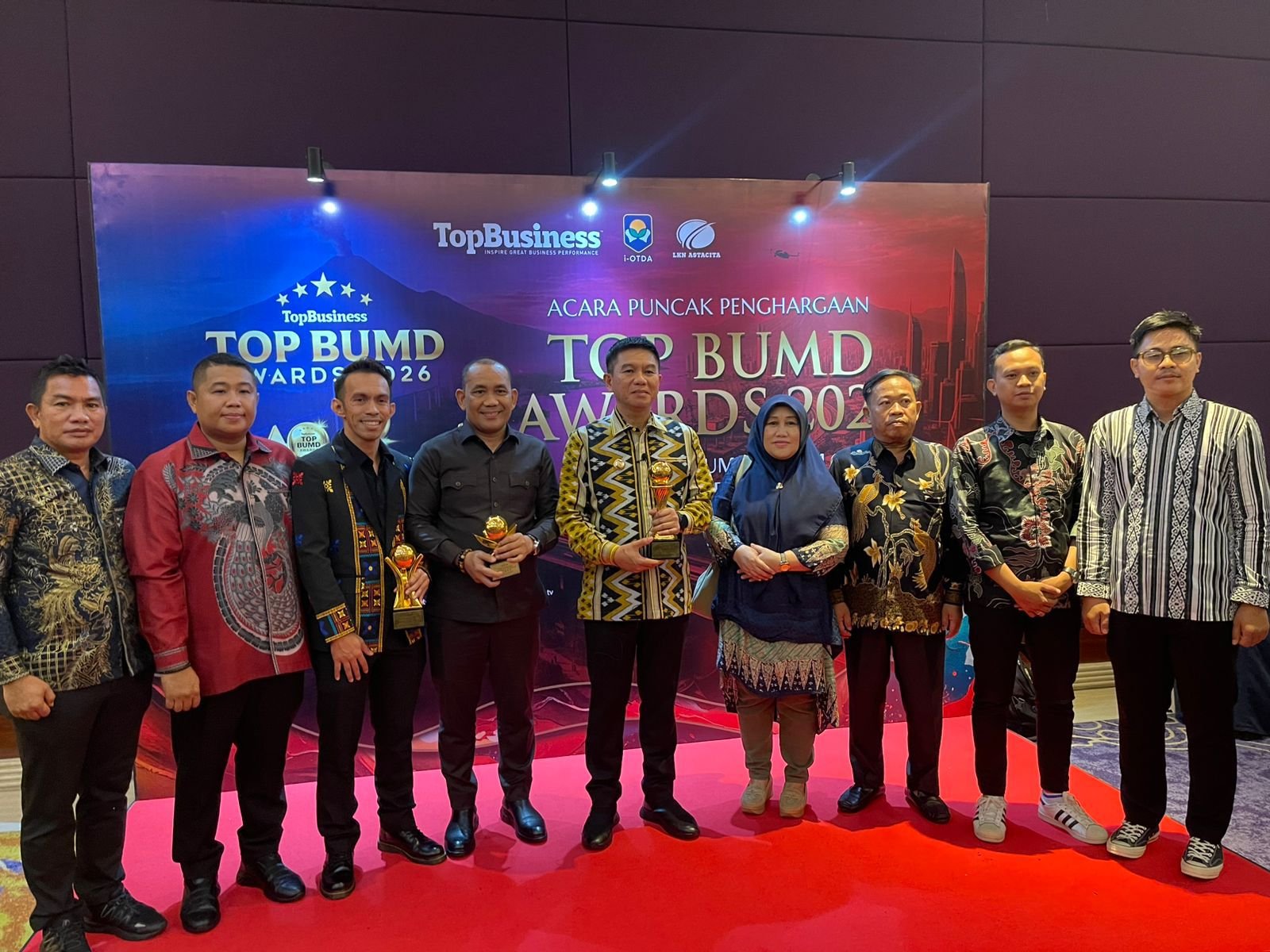 Bupati Irham Kalenggo Bawa BPR Bahteramas Konsel Sabet Predikat Bintang 5 di TOP BUMD Awards 2026