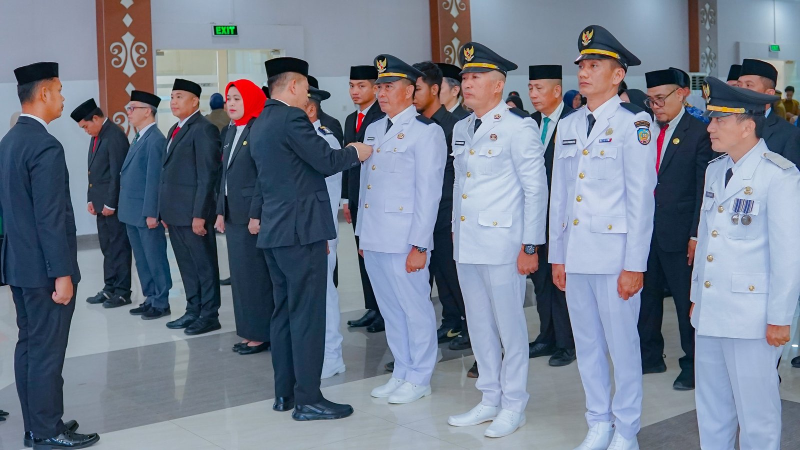 Bupati Irham Kalenggo Lantik Pejabat Eselon III dan IV Sesuai Sistem Manajemen SiASN