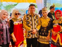 Merajut Persaudaraan dalam Semangat Kawunaha, Bupati Konsel Hadiri Prosesi Adat Akbar KKMM Sultra