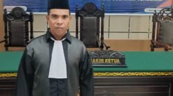 Perangi Kriminalisasi Pers, Wakil Ketua PWI Sultra Umar Marhum Resmi Disumpah Jadi Advokat PERADI