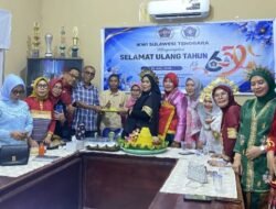 IKWI Sultra Sabet 10 Besar Lomba Busana Adat Nasional di HUT ke-65
