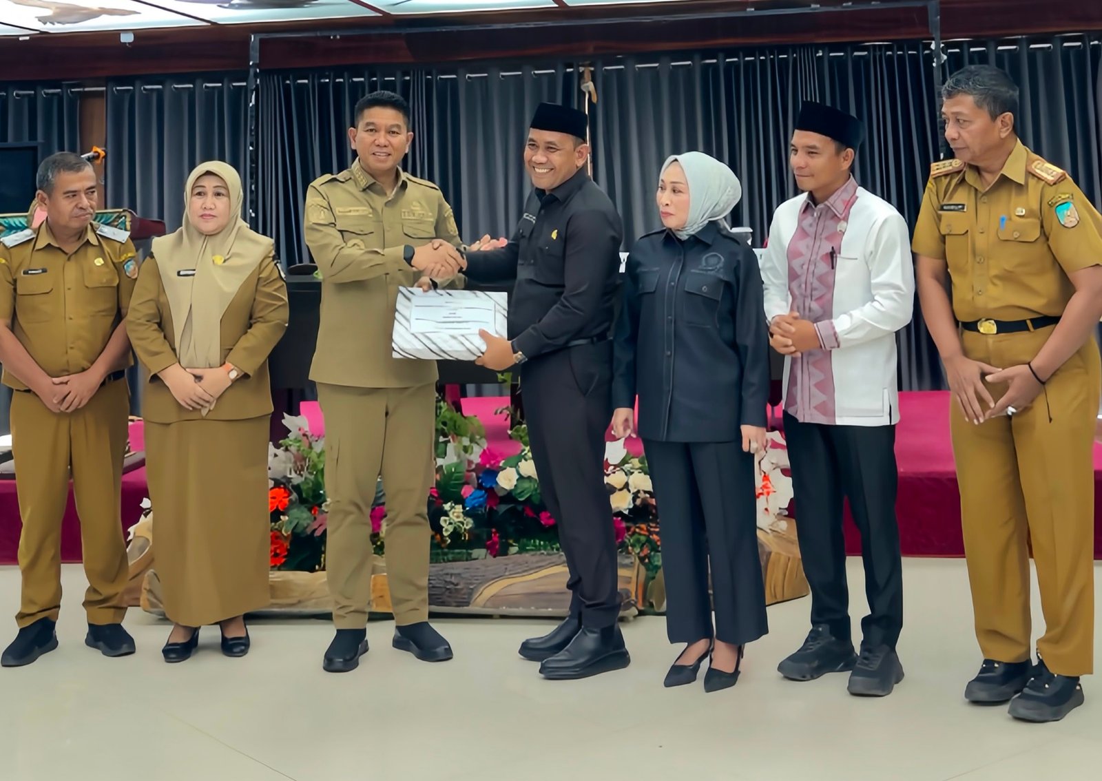 Pemkab Konsel Serahkan KUPA dan PPAS-P TA 2026 ke DPRD, Proyeksikan Postar APBD Perubahan Capai Rp1,59 Triliun