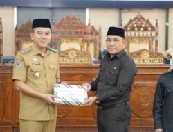 Bupati Irham Kalenggo Serahkan Rancangan KUA-PPAS 2027 ke DPRD Konawe Selatan