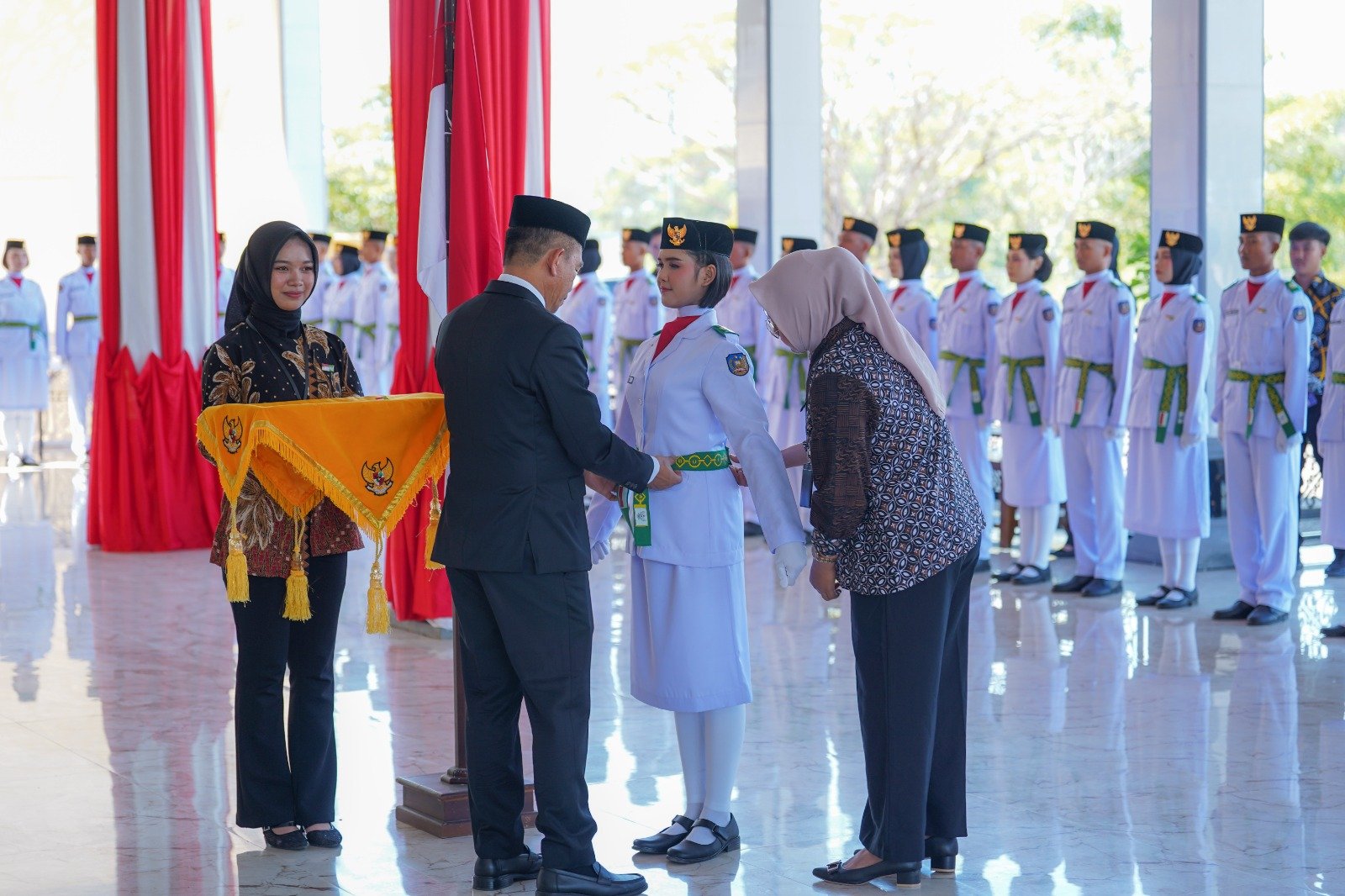 Bupati Irham Kalenggo Resmi Kukuhkan 75 Anggota Paskibraka Kabupaten Konawe Selatan Tahun 2026