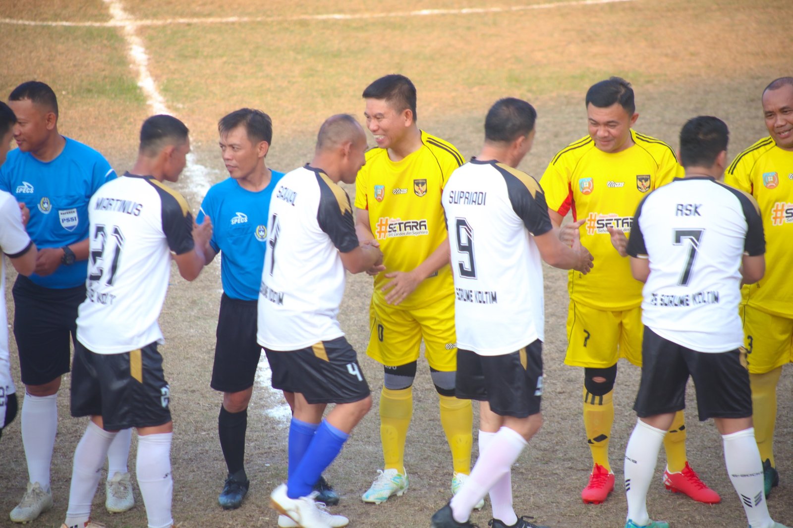 Bupati dan Wabup Cetak Gol! Tim Garuda Konsel Bungkam Tuan Rumah Koltim 3-0