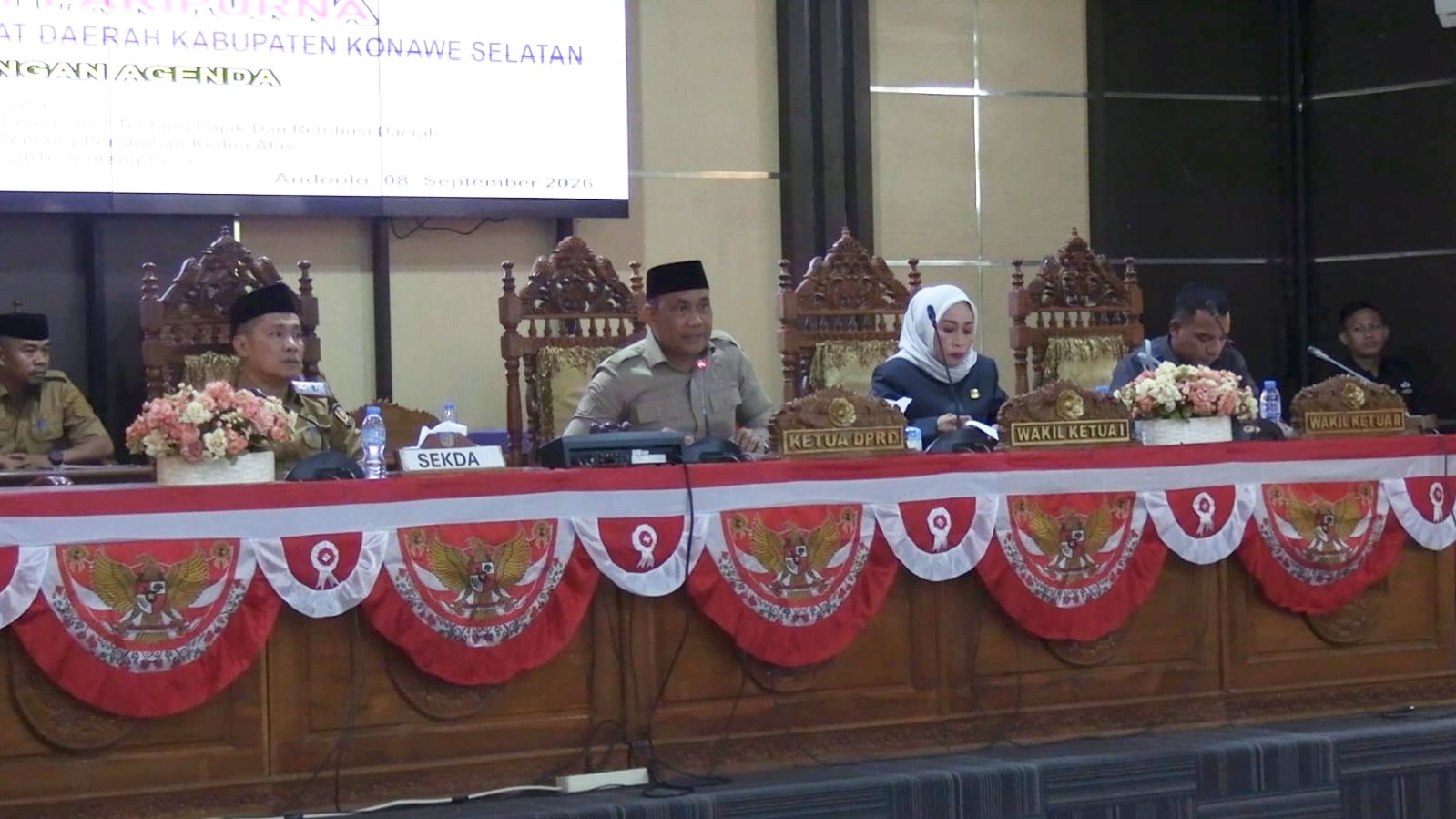 Ketua DPRD Konsel Hamrin Pimpin Paripurna Kesepakatan APBD-P 2026 dan Perubahan Perda Desa