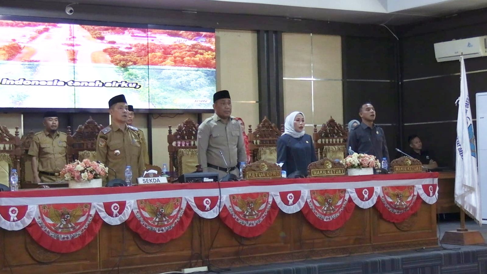 DPRD dan Pemkab Konsel Gelar Paripurna Penyerahan Ranperda APBD-P 2026 dan Aturan Desa