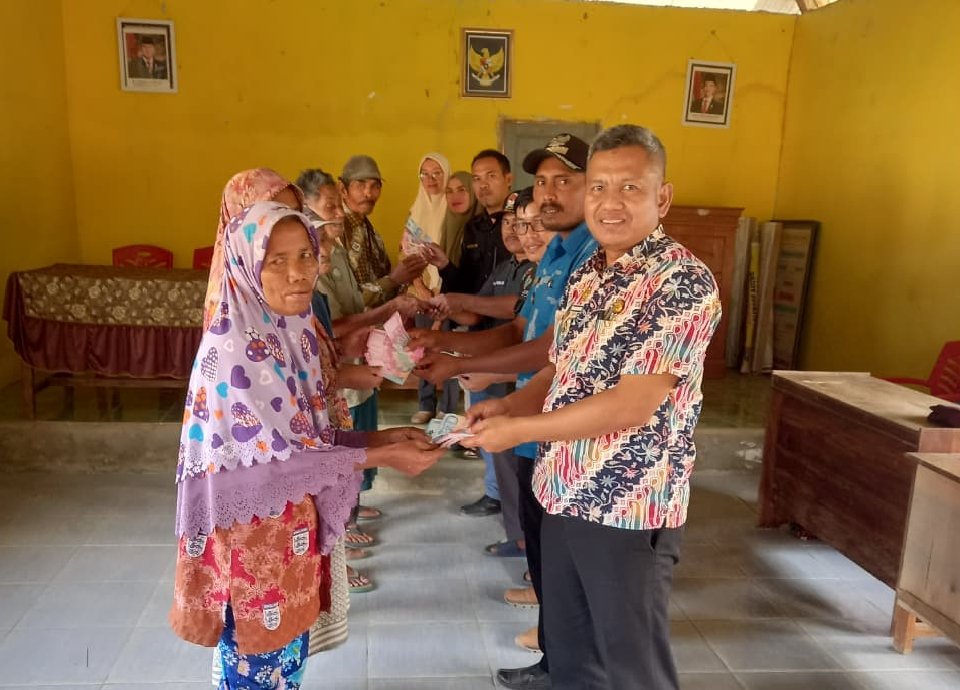 Pemdes Alengge Agung Tuntas Salurkan BLT DD 2026, Perkuat Bantalan Ekonomi Warga