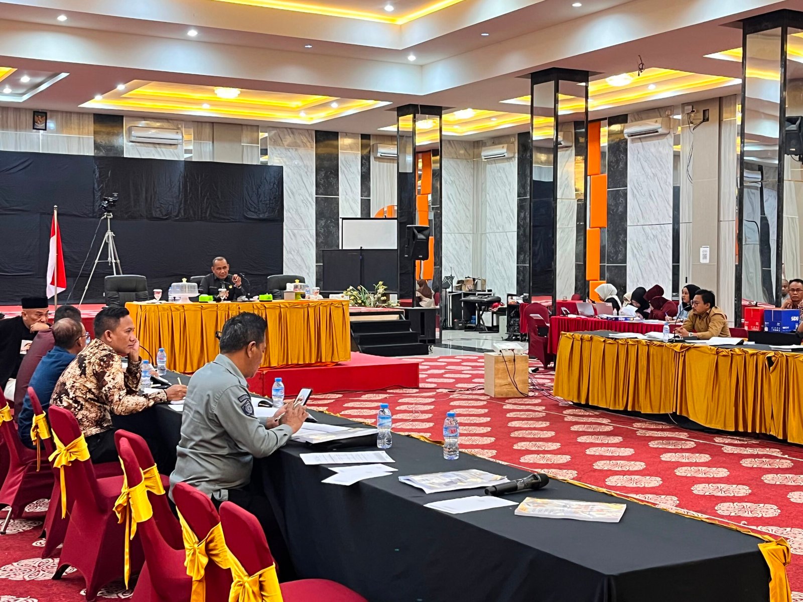 Ketua DPRD Konsel Hamrin Pimpin Rapat Pembahasan KUA-PPAS Perubahan TA 2026