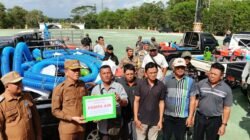 Cegah Gagal Panen, Bupati Irham Kalenggo Salurkan 70 Pompa Air untuk Petani Konsel